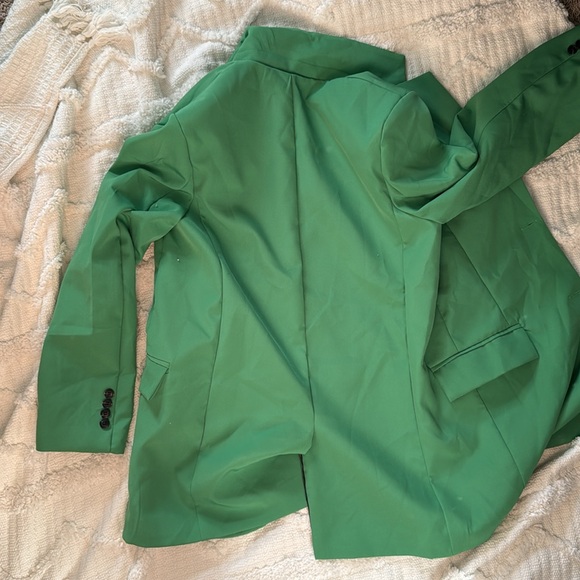 Custom Green Suit Set - - Picture 5 of 5